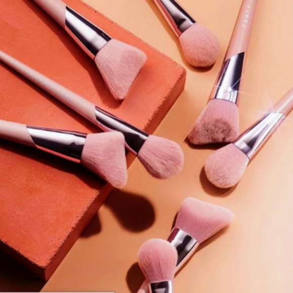 Fenty Beauty Other - Fenty Beauty Eye Shadow Brushes